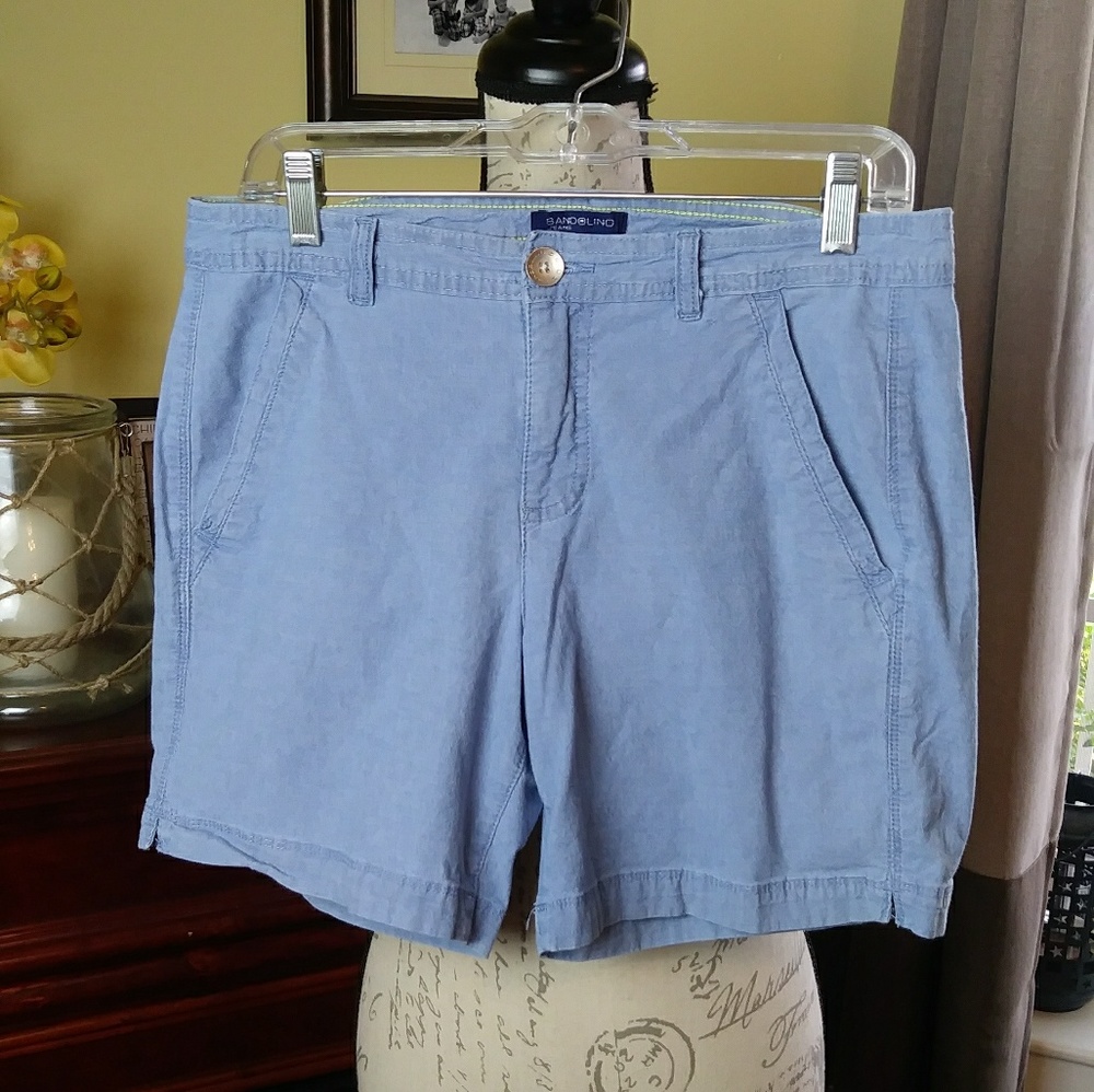Bandolino shorts size 8